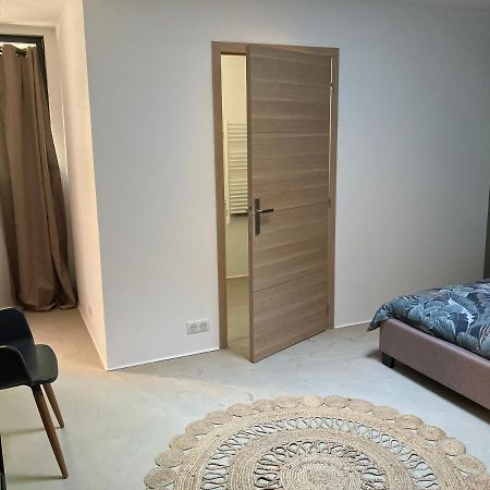 Chambre Avec Petit-Dejeuner En Provence Luberon La Tour-dʼAigues Exteriör bild