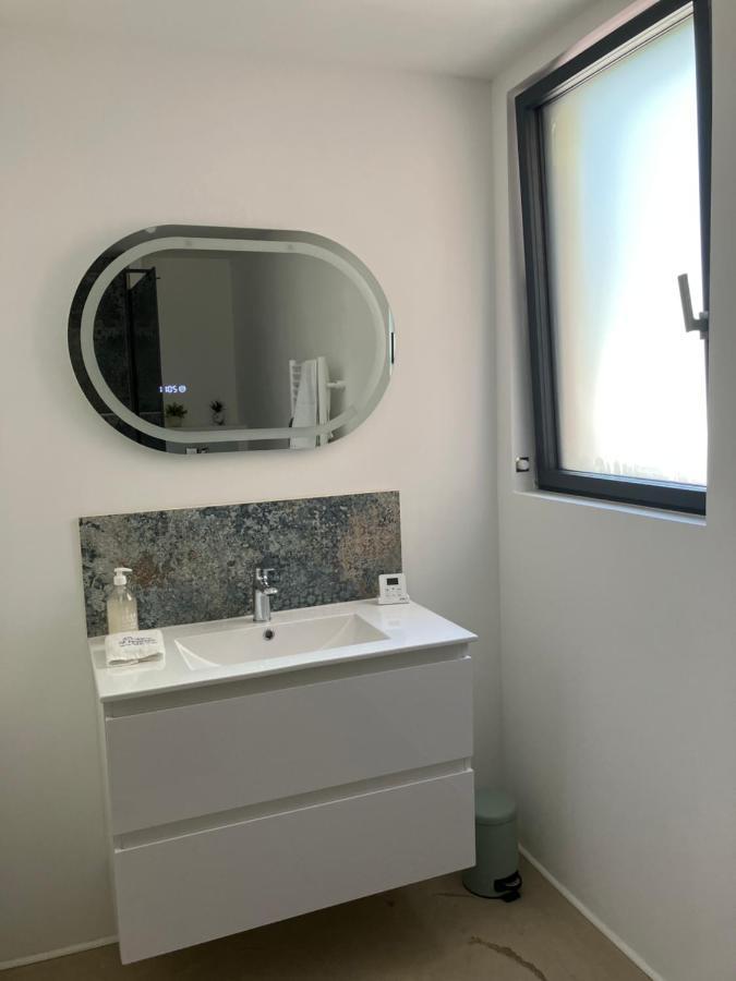 Chambre Avec Petit-Dejeuner En Provence Luberon La Tour-dʼAigues Exteriör bild