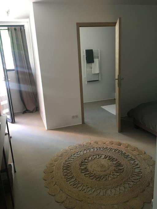 Chambre Avec Petit-Dejeuner En Provence Luberon La Tour-dʼAigues Exteriör bild