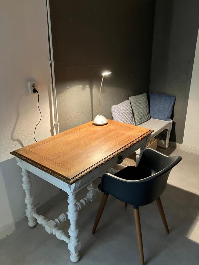 Chambre Avec Petit-Dejeuner En Provence Luberon La Tour-dʼAigues Exteriör bild